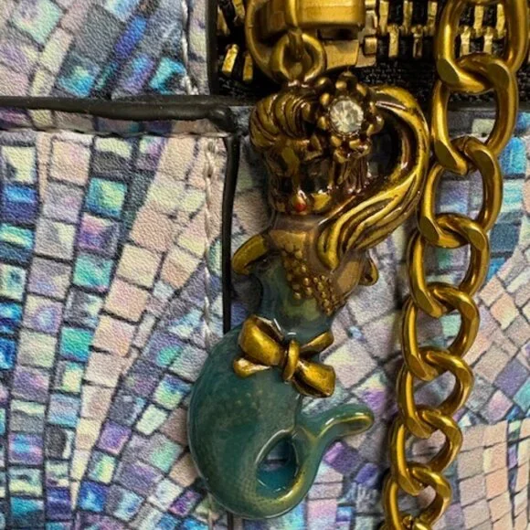 Betsey Johnson Drink Like A Fish Dive Bar Crossbody - Picture 4 of 5